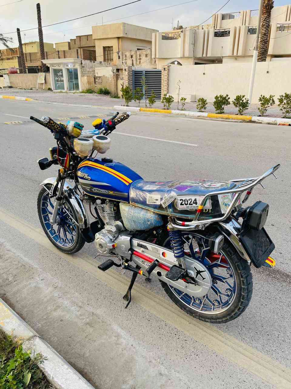 السلام عليكم دراجه نامه برو للبيع+مكينه 200Cc
مابيها نقص فقط واير كيلو متر كهربائيات كله شغاله دبل عنبار السعر٧٧٥وبيها مجال رقم +*********** #مكاني_شهربان_المقداديه
