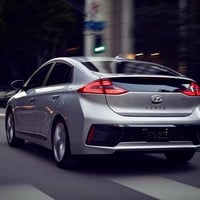 متوفر ايونك 2021 بلاك ان للقطع سياره كامله 07711119108