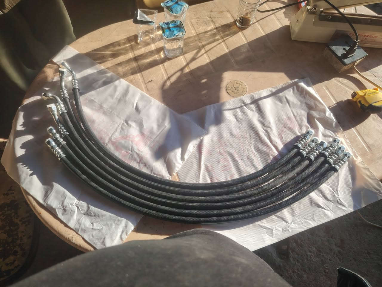 صوندات هيدروليك هيتاشي اصليه   جميع احجام  وموديلات  zx200_5G zx200_1 zx200_3 zx170 160 c350 Zx470 G5 كوت الحي الصناعي واتساب *********** شركة ماسة الغدير للتجاره غني هيتاشي
