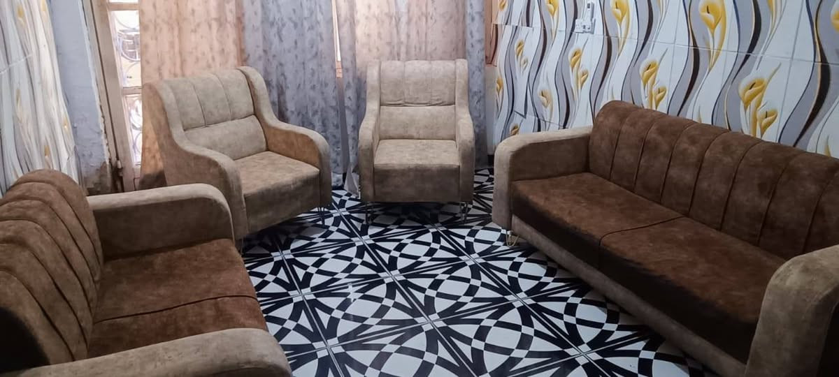 تخم عراقي نضيف تركي الموديل 7 مقاعد ب 225 وبي مجال بسيط المكان البياع *********** يوجد توصيل بكروه ويوجد واتس اب
