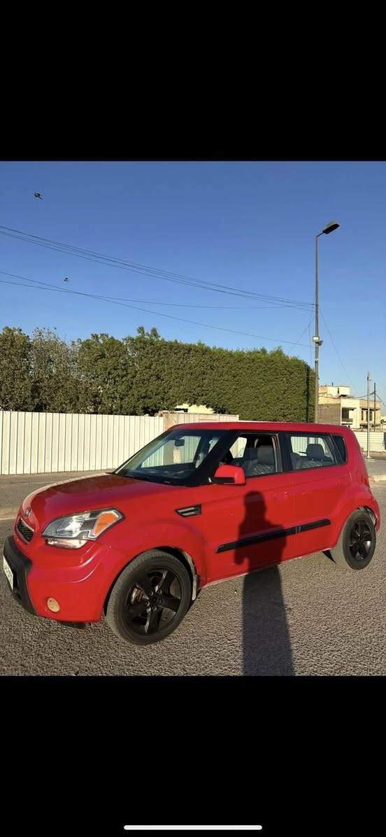 🔔سلام عليكم 🔔
⚠️للبيع ⚠️
صول :2010
اللون :احمر
مكينة :2000
مواصفات معروفة 
السعر :80وبيها مجال  
مكان السيارة بغداد حي الامانة
استفسار:***********
