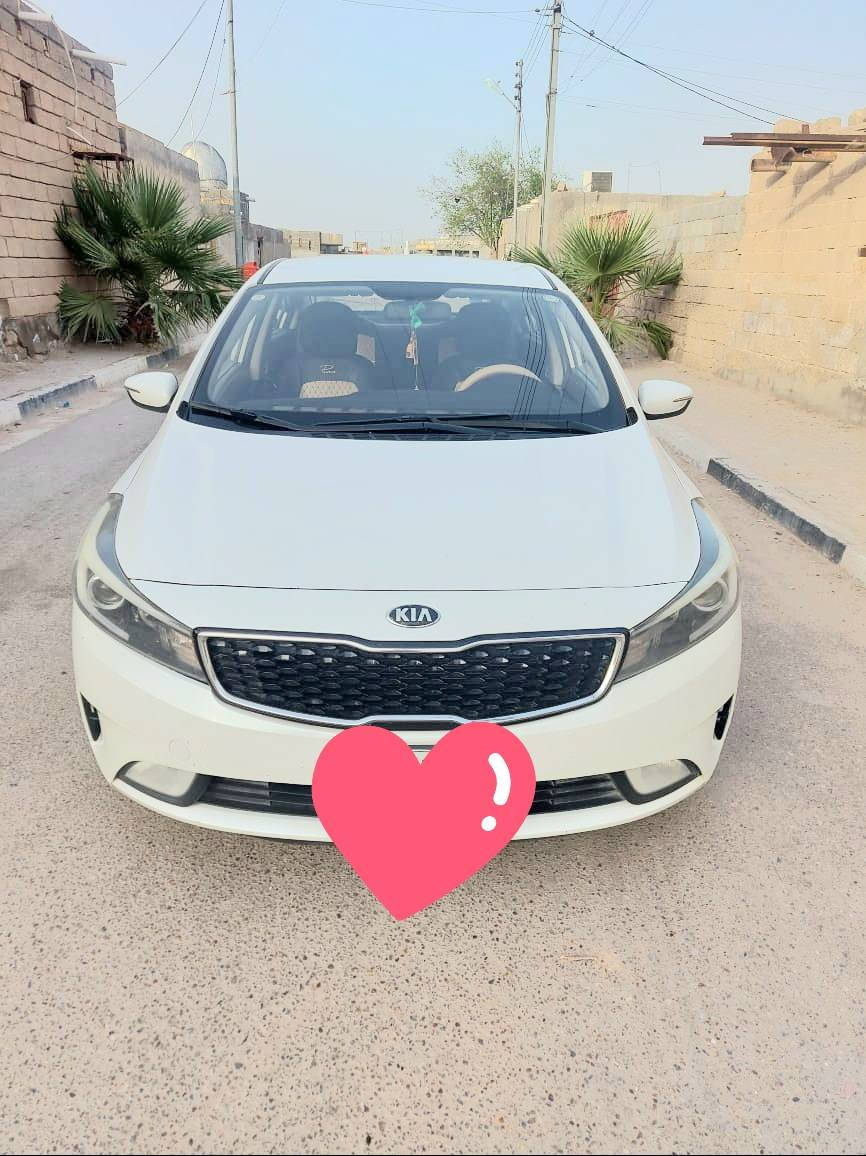 السلام عليكم
كيا سيراتو 18 خليجي 
مكينه 1600
مكفوله كفاله عامه
فقط بالهلال الخلفي بارد قليل مؤشر بالصوره
كفالة السياره عامه كير مكينه بالباكيت
حداديه جديده طخم تاير 
ويل كب 
تبريد ثلج
رقم اربيل جديد 
سنويه وهزه جدد
السعر 144 وبي مجال قليل
مكان السياره البصره قضاء الدير
للاستفسار على الرقم/***********
ولكم جزيل الشكر
