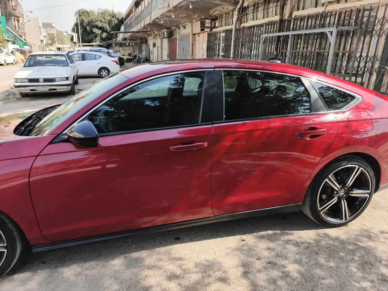 سلام عليكم اخوان هوندا اكورد ٢٠٢٣ سبورت حادثها جانبي صور حادث وتقريري موجود  سعر ١٨٠ بيها مجال بسيط للاستفسار اتصل *********** مكان بغداد  ورقم بغداد
