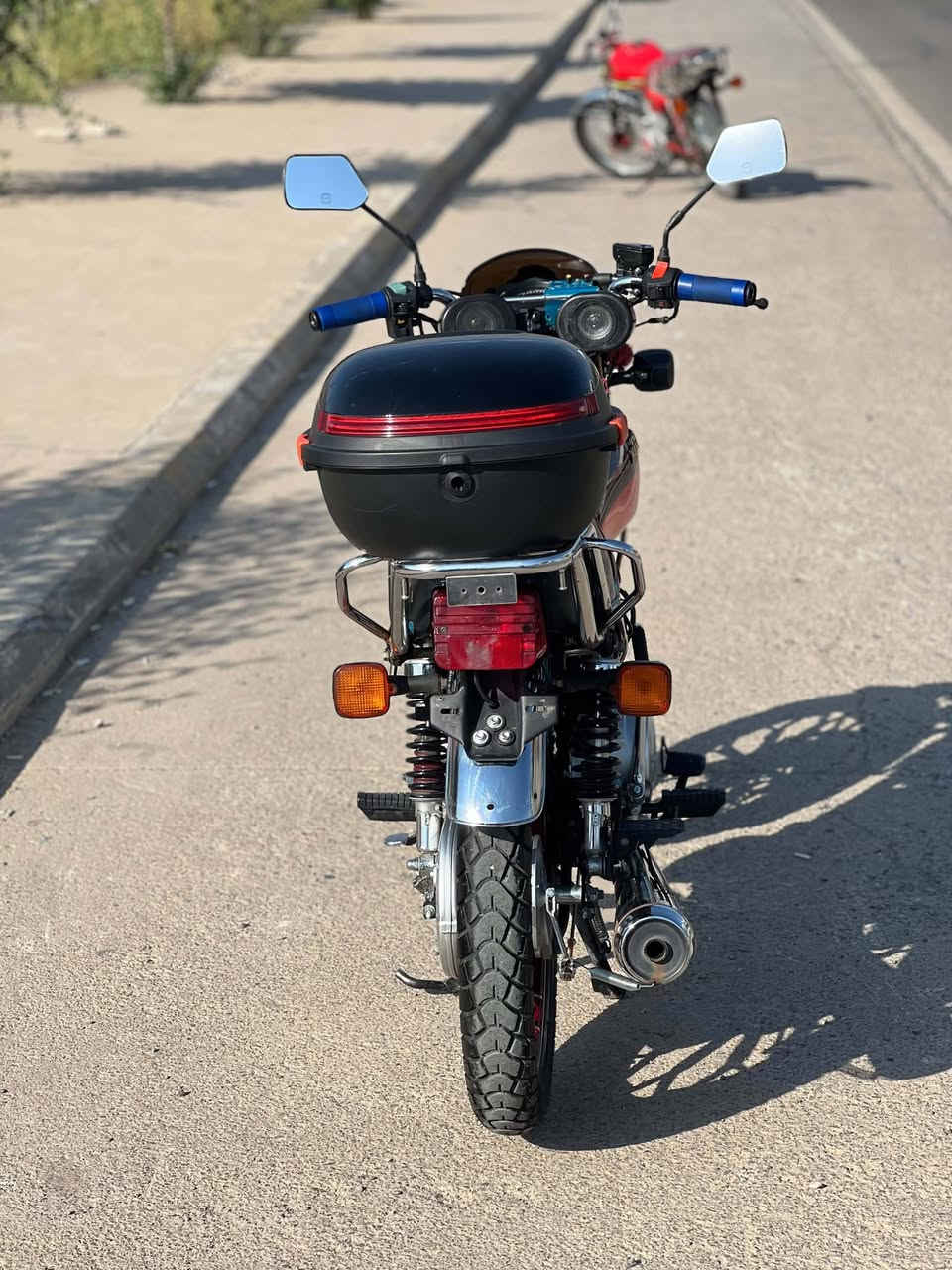 سڵاوی خواگیانتان لێبێت 
ئەم ماتۆرەمان هەیە بۆفرۆشتن 
Nami pro honzda
Makina 200
model 2025
ماتۆڕەکە پاکو بێمەسروفە کێچ ئەلکترۆنی بۆ جەماعەتی دلیڤەری تابڵێی پاکوخاوێنە مەکینە کەپس کارەبایەتی بەشەرت دەبڵو ویلو کەوڵی بەشەرت ئیستۆپی مەزبووت تەنها سایەقێکی ئەوێ 
هەرکەس خوازیاری بوو چات بکا لەخزمەتیام
سعری 650 هەزار ماشاالڵە لەماڵی هەموو لایەک❤❤


**إذا كنت صاحب هذا الإعلان وتريد حذفه لأي سبب، رجاءا أرسل رسالة إلى الدعم الفني**