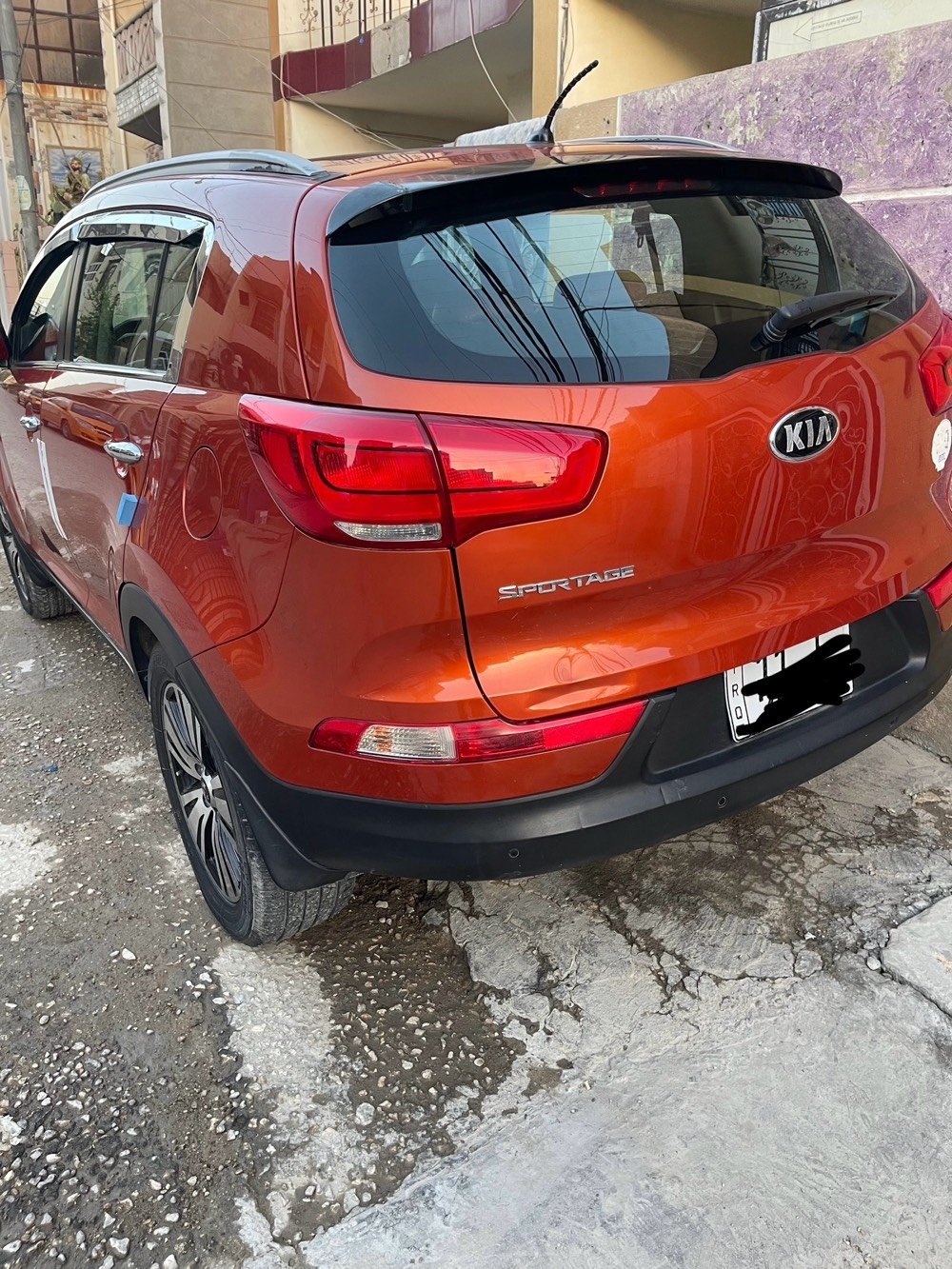 سبورتج خليجي محرك دوش 2000 موديل 2015 مكفول من الصبغ والتبديل الصور والسونار منشور رقم بغداد باسمي مكانها البياع بنورما مري شفط واشارة بالمري شاشة كامرة تحكم ستيرن حساس خلفي هزة جديدة وين متريد حول مشروع وطني