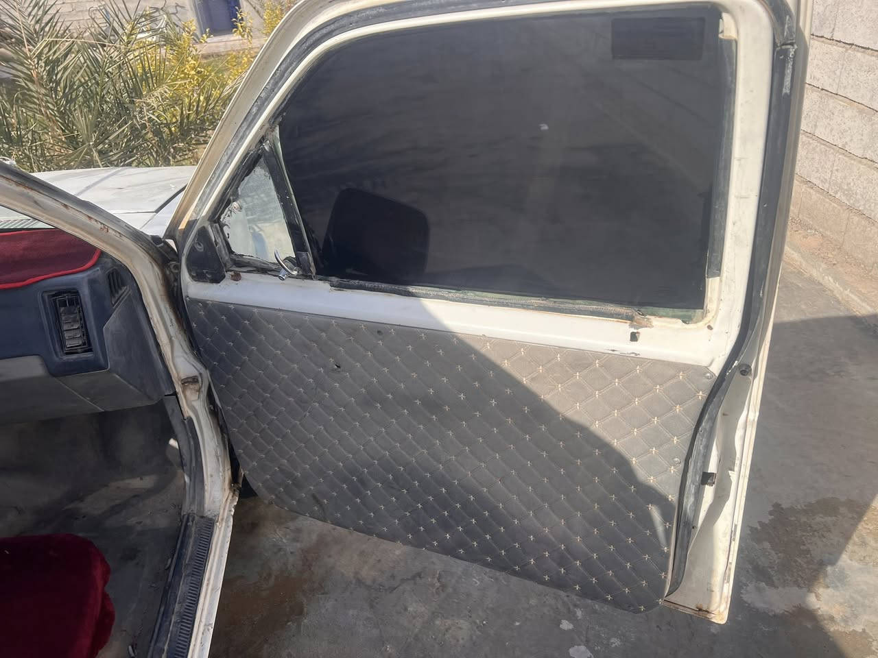 السلام عليكم
للبيع 

نيسان 

حبل حبل 

مسمكره وجاهزه 

غرفه جديده 

مكانها العلم 

***********
