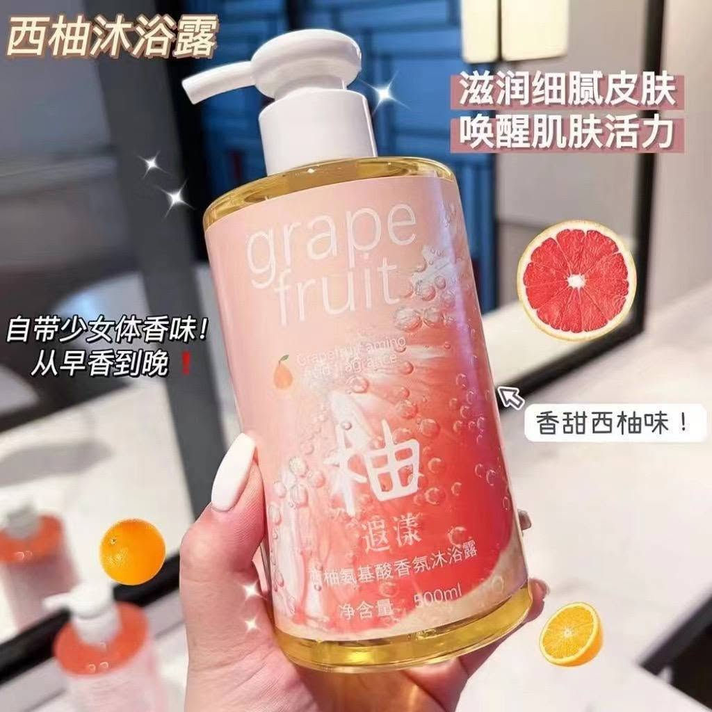 شاور جل استحمام🌷🥀
الجديد #كليا🌸
الغني #بالفواكه

متوفر بروائح:
 • Grapefruit 🍊
 • Peach 🍑
 • Fresh Fragrance 💧

✨ عطر فواكه + ترطيب مثالي

📦 الحجم: 900ml


**إذا كنت صاحب هذا الإعلان وتريد حذفه لأي سبب، رجاءا أرسل رسالة إلى الدعم الفني**