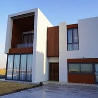 � بيت للبيع – مجمع البدور السكني 🏡 ✨ مواصفات مميزة: • ركن • المساحة: 2...