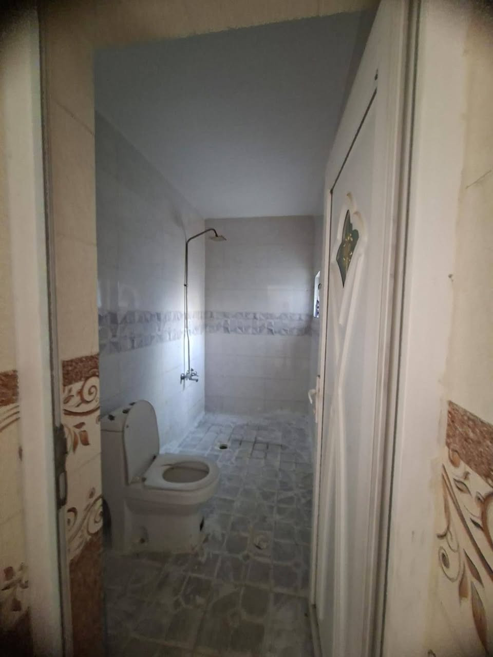 🏡✨ فرصة مميزة للإيجار في السيدية ✨🏡
🔹 مشتمل للأيجار – طابق ثاني
🔹 تحتوي على:
🛏️ غرفتين نوم
🍳 مطبخ
🛋️ صالة
🚿 خدمات
🌤️ سطح
💰 بدل الإيجار: 650 وقابل للتفاوض 🔐🔐
📍 موقع مناسب وسكن هادئ ✔️خلف اكليل الجبل 🛑
📞 للاستفسار أكثر:
 التواصل عبر الرقم التالي 👇
📲 (***********)
🔥 لا تفوّت الفرصة – المشتمل جاهزة للسكن فوراً!🔥
