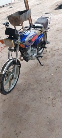 دراجة نارية • موتور • للبيع