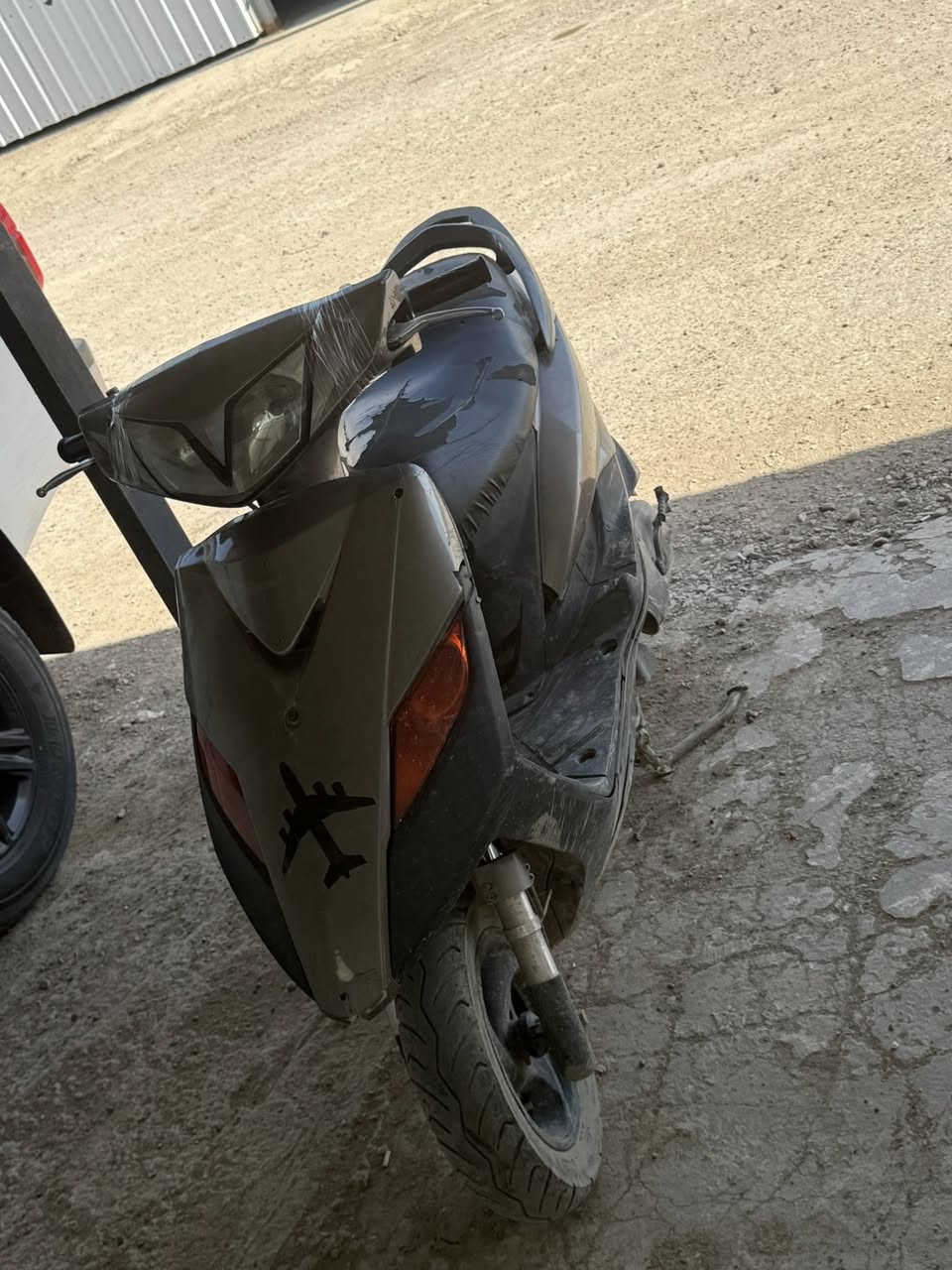 سلام عليكم ثعلب للبيع الدراجه نضيفه محركه جديد مامددود عليه درنفيس الدراجه بلاديه كامله بس يحتاجله شويه ترتيب السعر ٤٥٠ وبيه مجال بصيط مكان ابو غريب ***********
