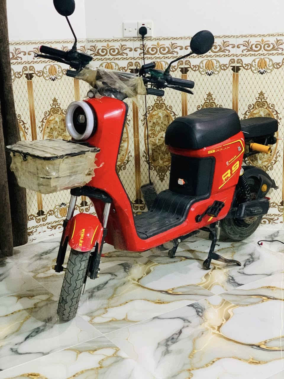 سلام عليكم دراجه شحن البيع نقص فقط بطاريات دراجه كامل كلشي شغال بيها فقط عوزه بطاريات سعر قيم وآخذ 
أو مراوس بانزين شعندك اعرض مكاني بغداد بسمايه قريه عشره


**إذا كنت صاحب هذا الإعلان وتريد حذفه لأي سبب، رجاءا أرسل رسالة إلى الدعم الفني**