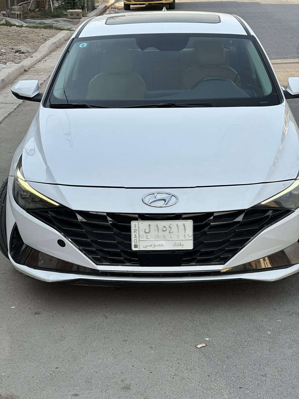 السلام عليكم 
من رخصه الادمن 
النتره 2022هايبرد  فول للاخير ١/١وارد كندي السياره 
ضرره جاملغ وبنيد فقط ايرباك فقط ستيرن ضرر جدا بسيط 

داخل قرميدي 
٣ انضمه قياده 
بصمه 
تحكم سترين 
شاشه جبيره 
كامره 
حساسات 360 
هند بريك كهرباء 
اتو هولد 
تحديد مسار 
قياده ذاتيه 
تثبيت سرعه 
فتحه 
عدد السرعه دجتل 
موصفات الفول معروفه بعد 
مكان سياره بغداد 
السعر 147 ورقه بيه مجال للشراي 
الاستفسار
***********
