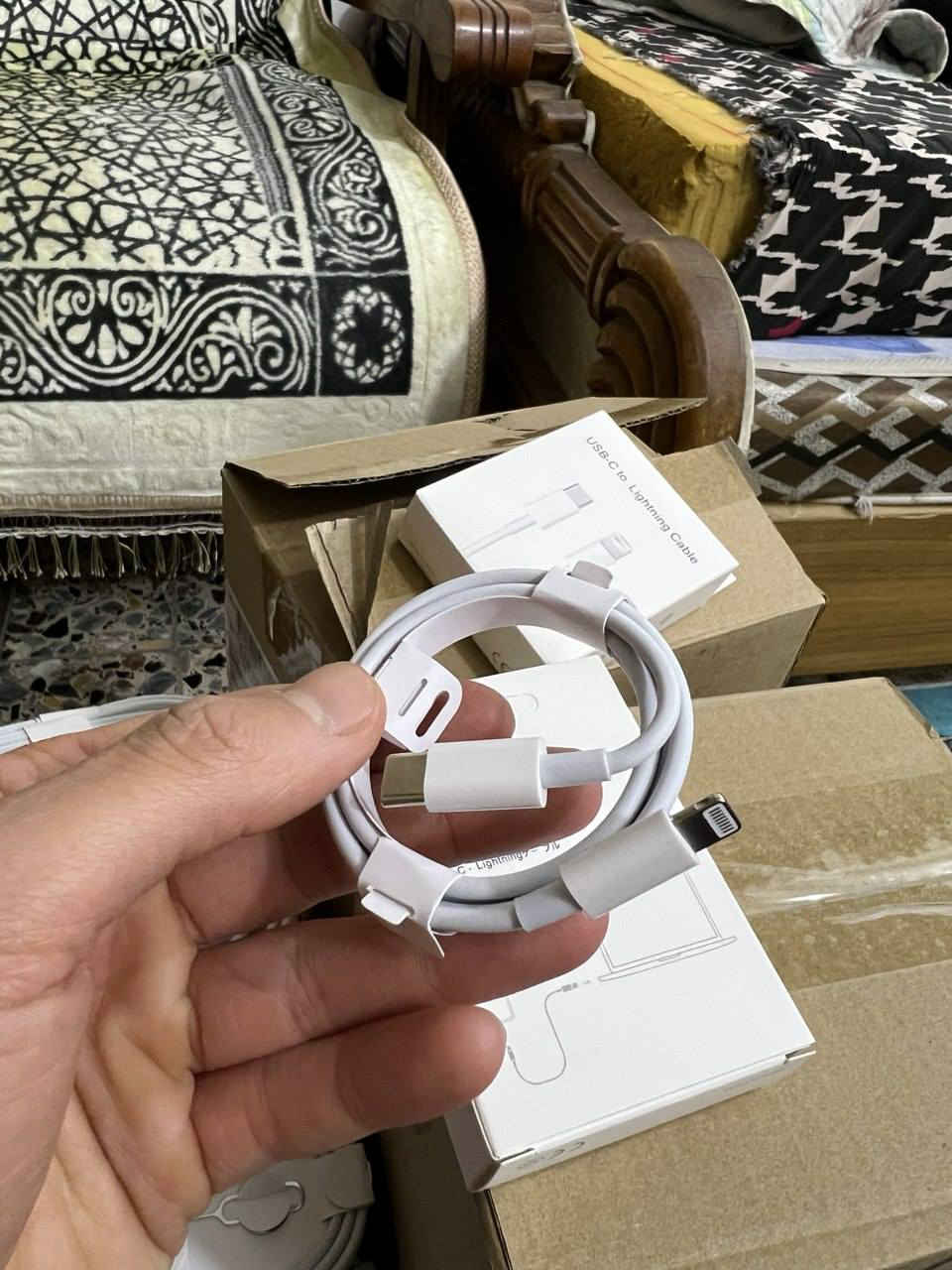 من رخصت الادمن المحترم
 ابيع شلعه فقط طلعلي كيبلات بهل شكل  تايبسي بايفون العدد ٣٠ قطعه الي مهتم يتفضل خاص ويدلل


**إذا كنت صاحب هذا الإعلان وتريد حذفه لأي سبب، رجاءا أرسل رسالة إلى الدعم الفني**