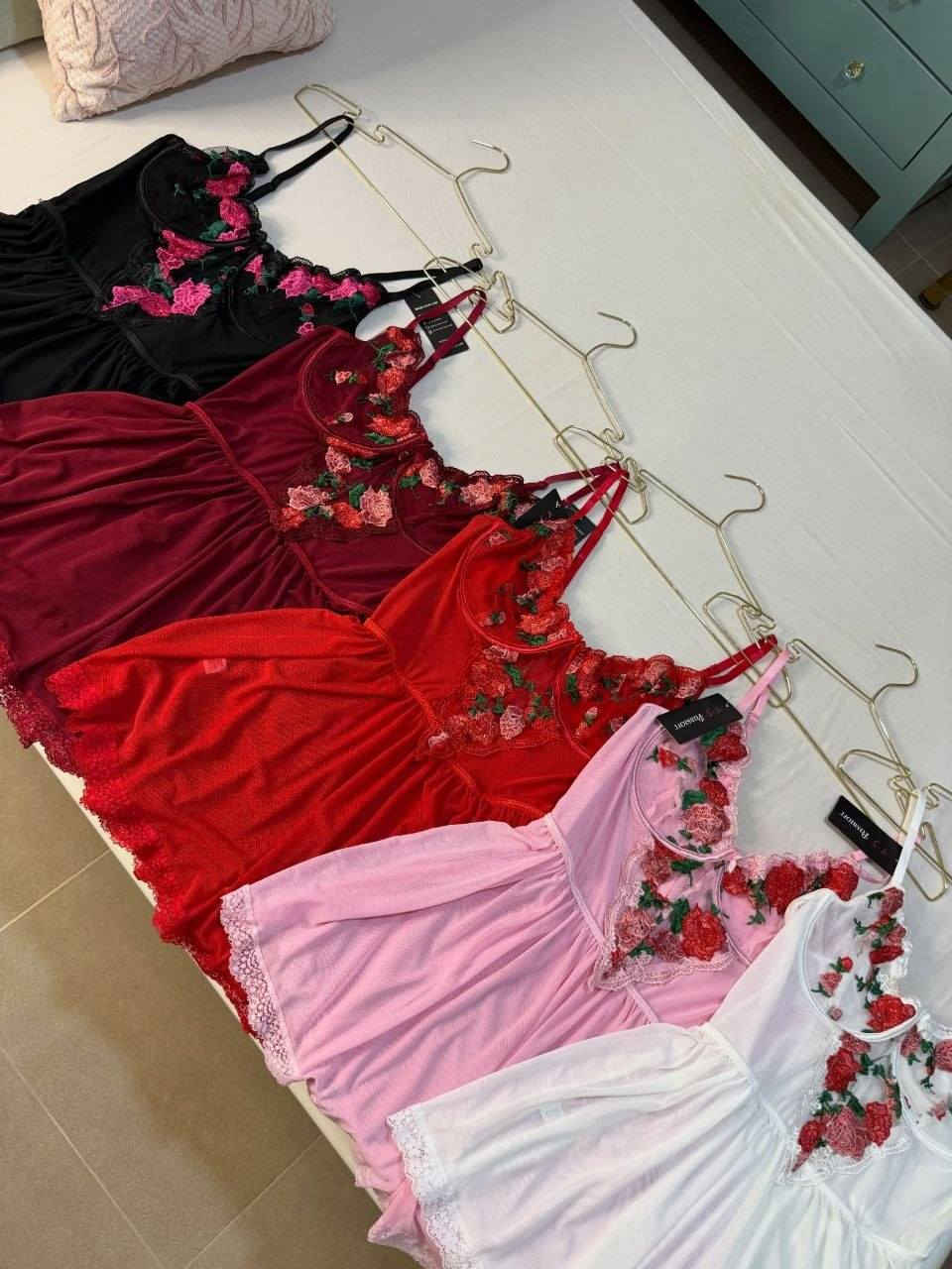 موديل قصير 
سعر الدرزن 95
الوان جميله وراقيه 
اقل طلب نص درزن


**إذا كنت صاحب هذا الإعلان وتريد حذفه لأي سبب، رجاءا أرسل رسالة إلى الدعم الفني**