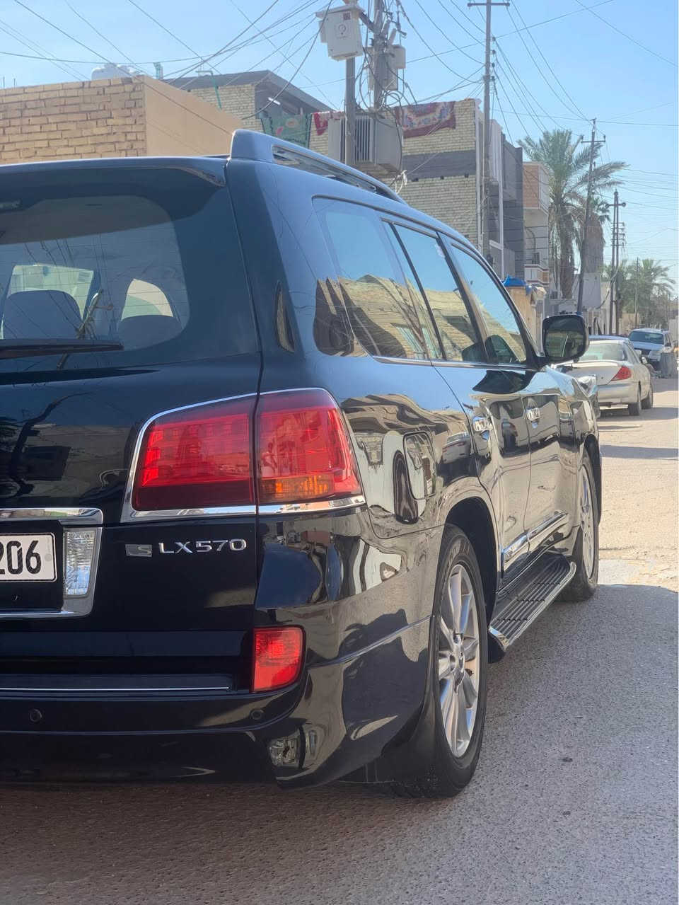 السلام عليكم للبيع او مراوس  لكزس lx570  بريم موديل 2011 لون اسود رقم بغداد سيارة بلادي حتة دعاميات بلاد بدون تحديث ماشية 167 الف كفالة عامة من تبديل وصبغ ولحادث كير مكينة كفالة شرط الفحص تخم تاير جديد صدر امامي خلفي جديد كهربائيات سيارة كلها شغالة + جكات شغالة سيارة ما ناقصها برغي مكاني بغداد رقم الاتصال (***********) سعرر (335) وبيها مجال بسيط بغداد, العراق
