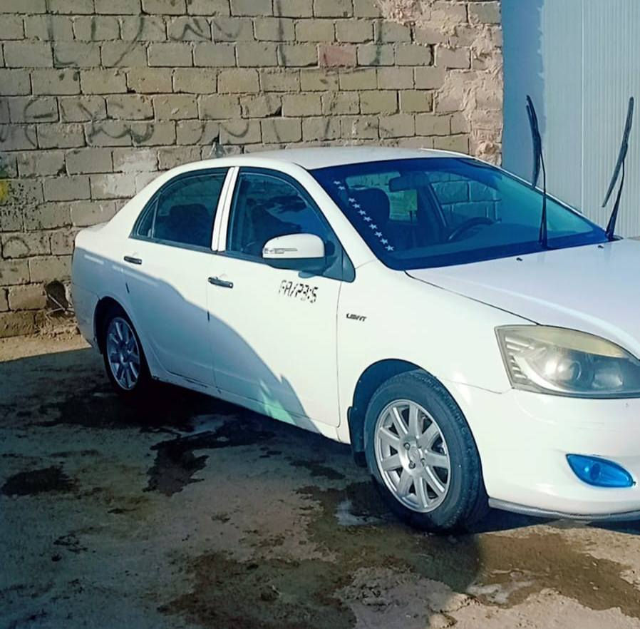 .سلام عليكم جيلي موبل 2013مكفوله عام كلشي شغال بيها تخم تاير مكينه وكير بلچيس تبريد ثلج  الغرفه حلوه رقم الجديد بغداد السونار بلصوره كلشي واضح كدامك 
واتساب او اتصال ***********
