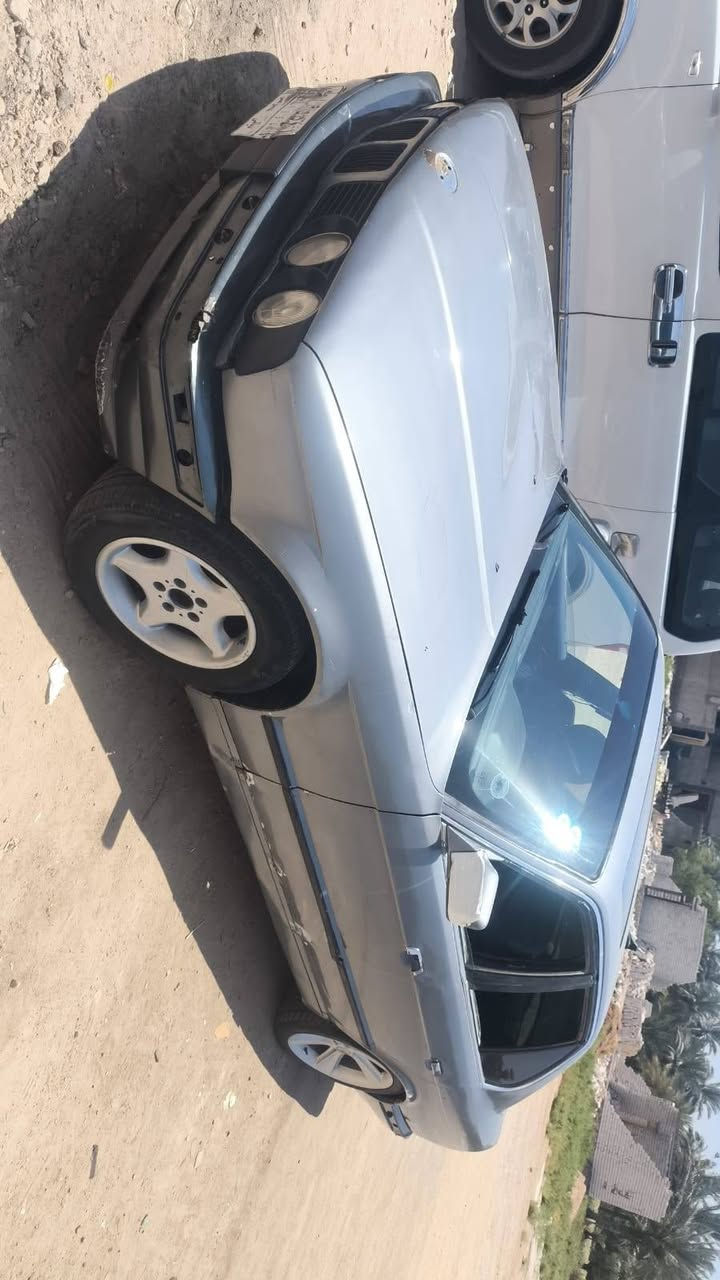 بي إم 525 مال تعمير سياره مكفول من ضربه قويه صفاح موس 
مكين مفتوح ٢٥ فتحه شغل له تنته روز رايز دواخل حلو سياره
هزه جديد معمل مال مداره جهاز ٢٦ بيه مجال بسيط سعر بلاش بس متوازي
***********مكينه جديد ورد ياباني ربع دسك
