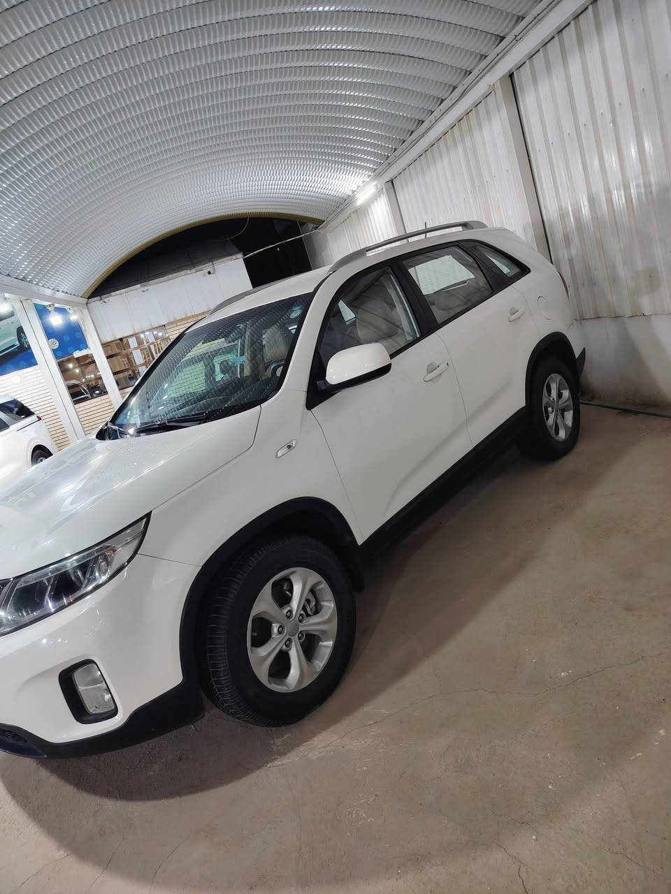 سيار مكفوله
مكينته 2400
سيار بسمي شرط مداور وكاله حاظر 
سعر ١٥٥ بيه مجال 
موبايل ***********
