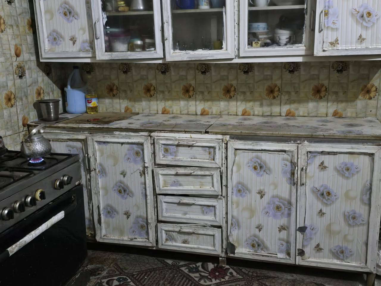 كاونتر للبيع مترتين ونص مرمر + سنك
متر ونص السعر 250


**إذا كنت صاحب هذا الإعلان وتريد حذفه لأي سبب، رجاءا أرسل رسالة إلى الدعم الفني**