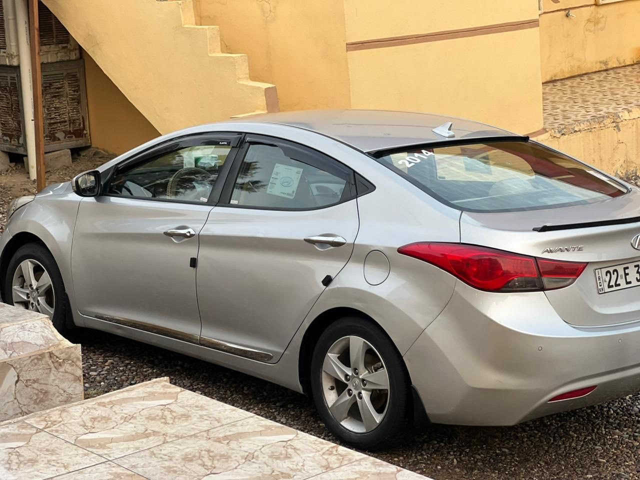 النتره 2014 خليجي بيها جاملغ امامي وبيها قطعتين تبديل بدون صبغ محرك 18 مفتوح گازگيت وبيها صوت راچز صاحبها الشرعي بالجدعه ويرهم مراوس سعرها 105 وبيها مجال للاتصال والاستفسار ع رقم ***********
