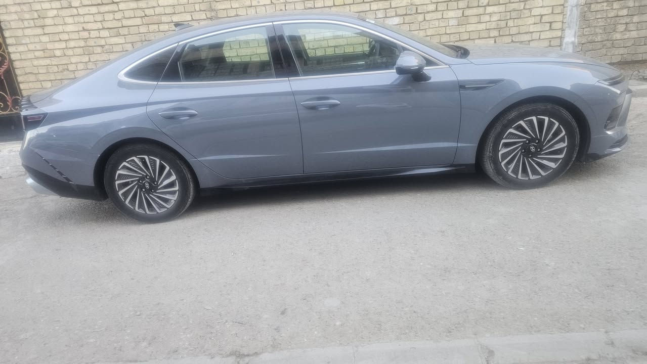 السلام عليكم . سوناتا ٢٠٢٤ هابيرد لون سمنتي المميز حادثه بابين فقط السايق وخلف السايق ماشية ١٣ وقابلة للزيادة يعني زيرو البجم والخلف والصفحة الثانية كبس شركة مكفولة فول مواصفان ماعدة الفتحة والكشن قبل يومين دكيت الرقم باسمي والرقم مميز .السعر ٢٢٠ ورقة الشراي يتصل وبخدمتة
***********
