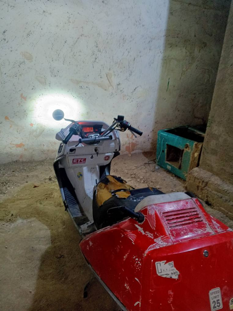 دراجه فيوجي للبيع دراجه نظيفه وتون مجفت مكينتها دراجه اوسه نواقص بسيطه دراجه تشتغل ونظيفه مكان النجف ناحيه الحريه رقم الهاتف*********** موجود فقط واتساب النجف, العراق
