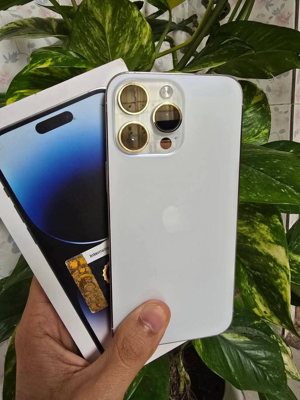 iPhone 14 pro max 
ايفون 14 برو ماكس 
نموذج m شرق اوسط 
ذاكرة  128 
اللون مميز ابيض 
بطارية 95%  
كامل محلقات جهاز بلادي نضافته فولل


**إذا كنت صاحب هذا الإعلان وتريد حذفه لأي سبب، رجاءا أرسل رسالة إلى الدعم الفني**