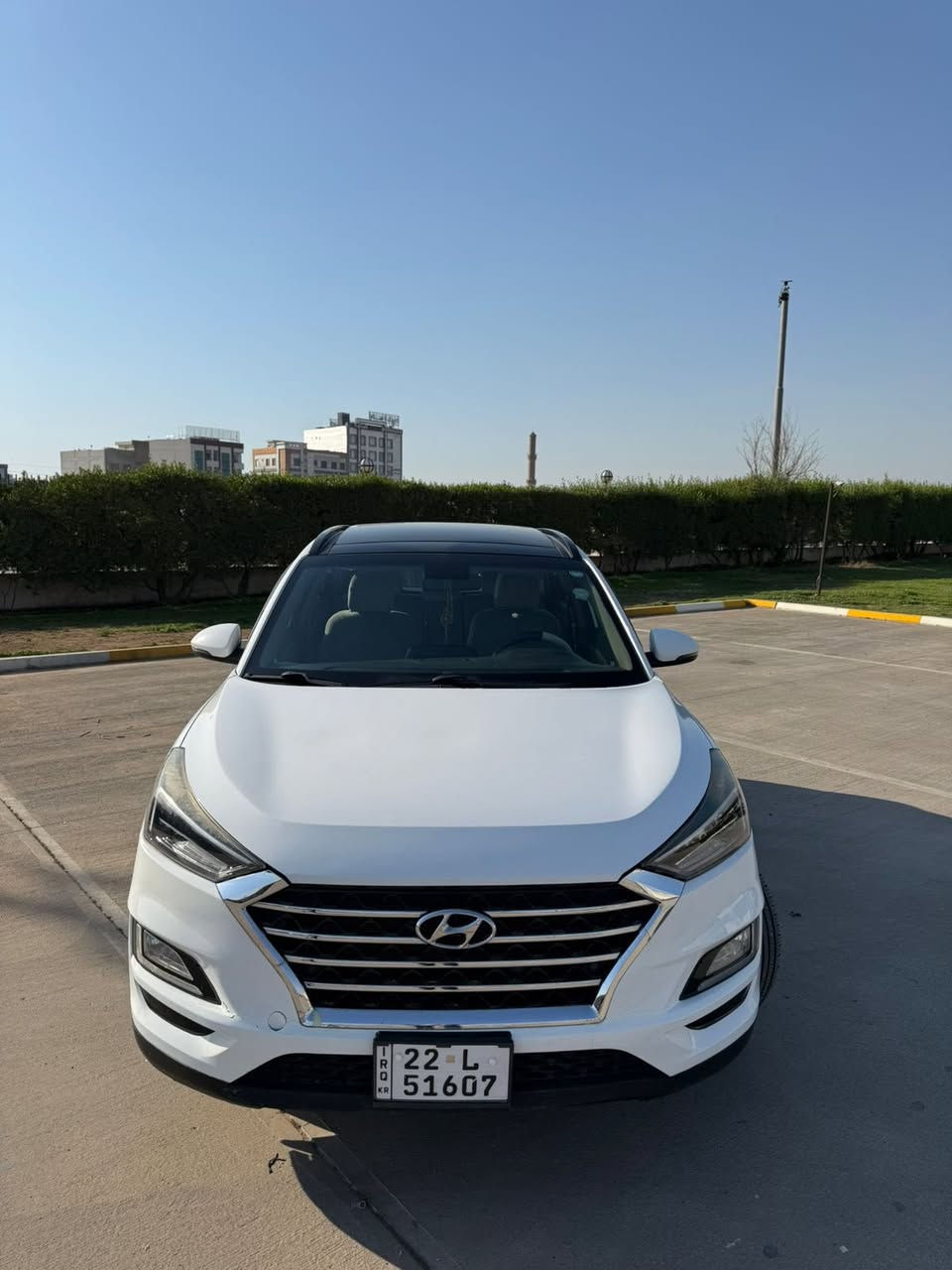 النوع : hyundai tucson المالك الاول
الموديل : limited
سنة  الصنع :2020
المحرك : I4 2.0L
ناقل الحركة :  AUTOMATIC 
نوع الوقود :  بنزين
الحالة  :  خليجي
 عدد الأميال :108,000 km
السعر : 22,700$ و مجال كلش بسيط
الضرر : كلين تايتل 
مواصفات : أربع حساسات خلفية
 • كرسي سائق كهربائي
 • كرسي راكب كهربائي
 • تحكم بالإنارة الداخلية
 • نظام ABS (مانع انغلاق المكابح)
 • تبريد مركزي
 • سقف بانورامي
 • أضواء LED
 • نظام درايف مود (Sport / Eco / Comfort)
‏ • Apple CarPlay
‏ • Android Auto
 • 6 سماعات
 • 6 وسائد هوائية (Airbag)
 • مثبت سرعة
 • دخول ذكي
 • تشغيل ذكي
السيارة مابيها اي عيب فقط ملاحظات صغيره 
مكاني اربيل 
للتواصل والاستفسار : 
***********
***********
***************************

