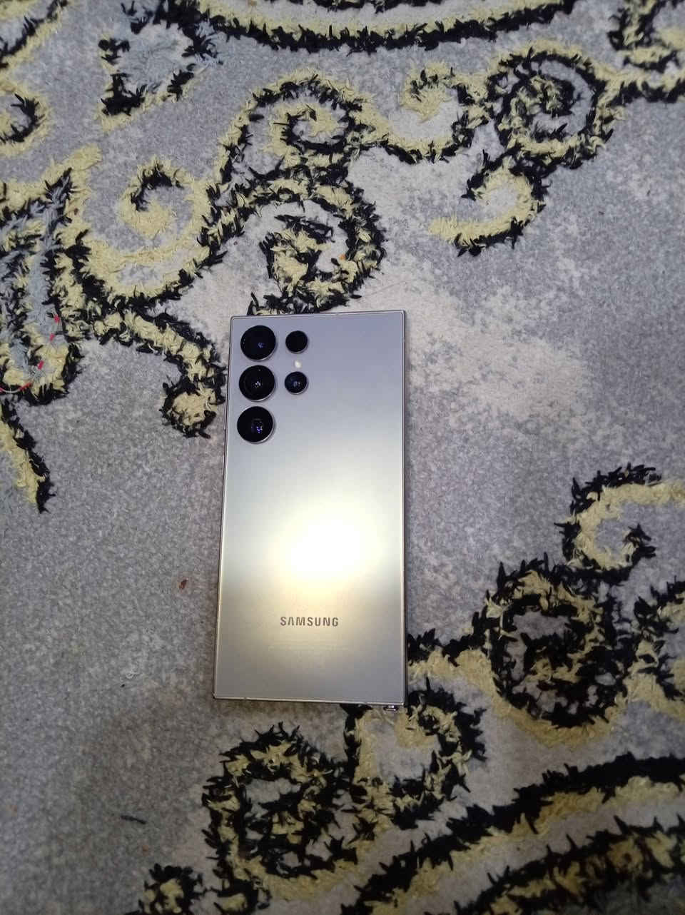 السلا م عليكم اخوان اس أربعة وعشرين التره على حالة الوكالة ذاكره 256 السعر مليون وميه وبي مجال العنوان بكرلي قرب جامع سلمان المحمدي الاستفسار اتصل لتراسل ***********
