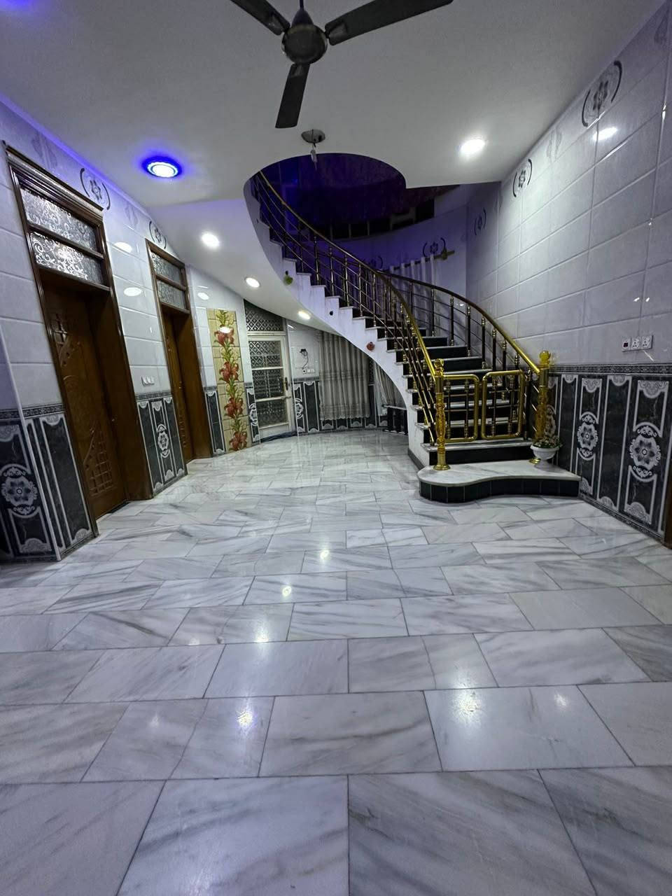 السلام عليكم العقار للبيع مساحة 300طابو ملك صرف للاستفسار الاتصال على رقم صاحب العقار ***********
