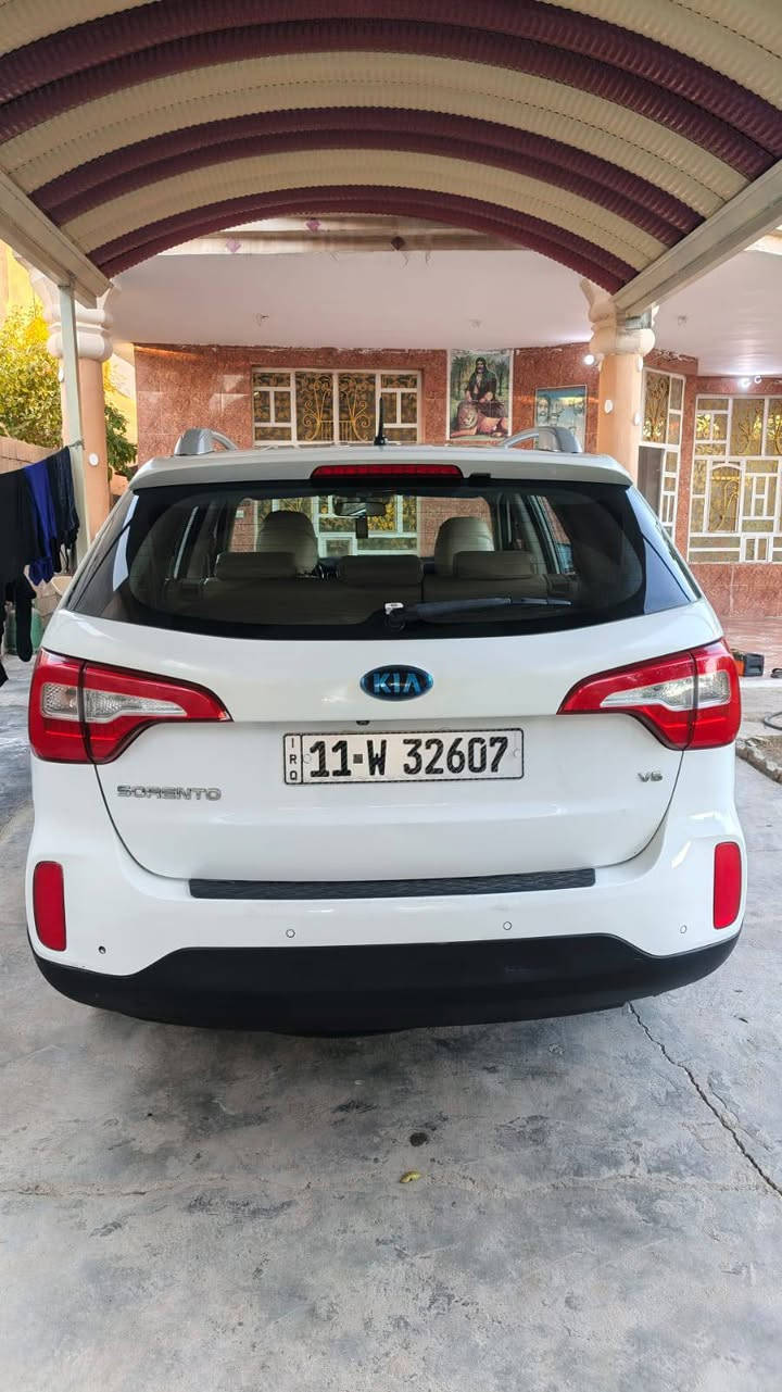 السلام عليكم
سياره سورنتو للبيع

موديل 2015 مكفوله كفاله عامه 
رقم بغداد بسمي شرط التحويل 

المواصفات 

 كامره خلفيه 

حساسات امامي وخلفي 

بك لايت LED

ويل كب 19

بصمه تشغيل 

 بصمات 

كشنات جلد

سبعه  7 راكب

مري كهرباء 

كشنات جلد 

اناره بل يدات باب 

اناره داخلي 

6 سلندر

شاشه لمس 

اشاير بلمري 

تحكم ستيرن

اشاره ترحيب 

قطع تبريد عدد 3

كرسي السائق  كهربائي

تبريد وتدفئه شغال

سعر: 198 وبيها مجال
مكاني ديالئ 

الاستفسار: ***********
