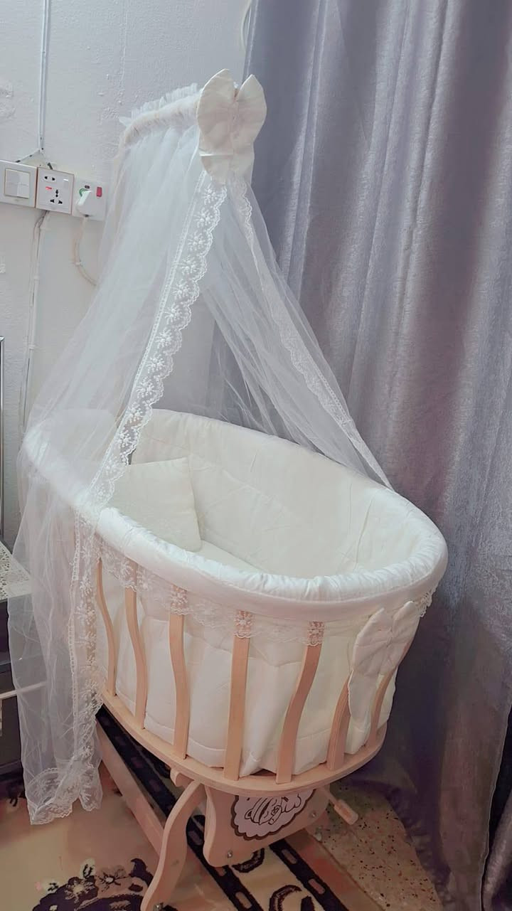 السلام عليكم كاروك للبيع نضافه 100/100 ماخذه 160 الف قبل أشهر
سعره 75 الف ابا عافيه الي يأخذه امانت الله شخب زان معروف  وتساب ***********
