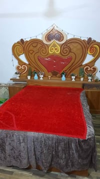 غرفة خشب • نضافة ٩٠٪ • نجف حي العسكري