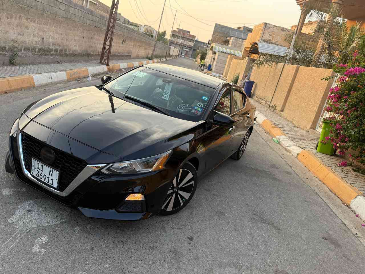🚗 للبيع نيسان ألتيما. موديل 2020 فئة S
وارد أمريكي / رقم بغداد   بأسمي شرط التحويل  رقم الدولي الجديد هزه وفحص وسنويه وارقام كله جديد 
محرك مكفول مسوي ادامه كامله حتى الزيت جديد🔧 / كير مكفول ومبدل دهن وفلتر 
صدر مكفول وايضاً مسوي ادامه 
 حادث السياره طخه بسيطه بالجامرلغ والبنيد  فقط ارباك ستيرن فقط … والباقي كفاله عامه 
  سونار بيها  صفاح موس مكفوله كفاله عامه    
مواصفات السيارة S معروفه شاشه جبيره وكاميرا خلفيه كشن كهرباء. 
 رادار امامي وتوقف ذاتي كروس سرعه تفاعلي بصمة صندوگ بصمة بيبان وتشغيل بصمه  محرك 2.5 لتر / 4 سلندر اقتصادي وقوي تنفس طبيعي 
شاشة لمس وسطية 8 إنج مع بلوتوث و USB وكار بلي  
سستم كامل سبورت رياضي 
نظام سبورت 
نظام أمان حديث (ABS / Airbags)
تصميم أنيق ورياضي بلون الاسود      
سيارة كاملة مكملة تجي تفحص وتشوف بعينك كعدتها حلوه وسيارة ما تصرف عليها كلشي سعر 125 وبيها مجال للشراي وبالعافيه ع الياخذها سياره كامله وبدون نقص ومناسبه جداً جوه السوگ واحله من الصور الله شاهد  
مكان السياره ديالى بعقوبه  التحرير
***********
