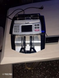 عداد نقود مستعمل بشكل قليل جدا ولسعر ممتاز جدا 07826050326