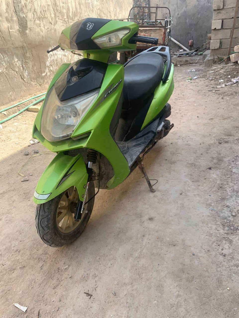 السلام عليكم دراجه للبيع سعرها 350 وبيها مجال مكاني البصرة كرمه علي ***********
