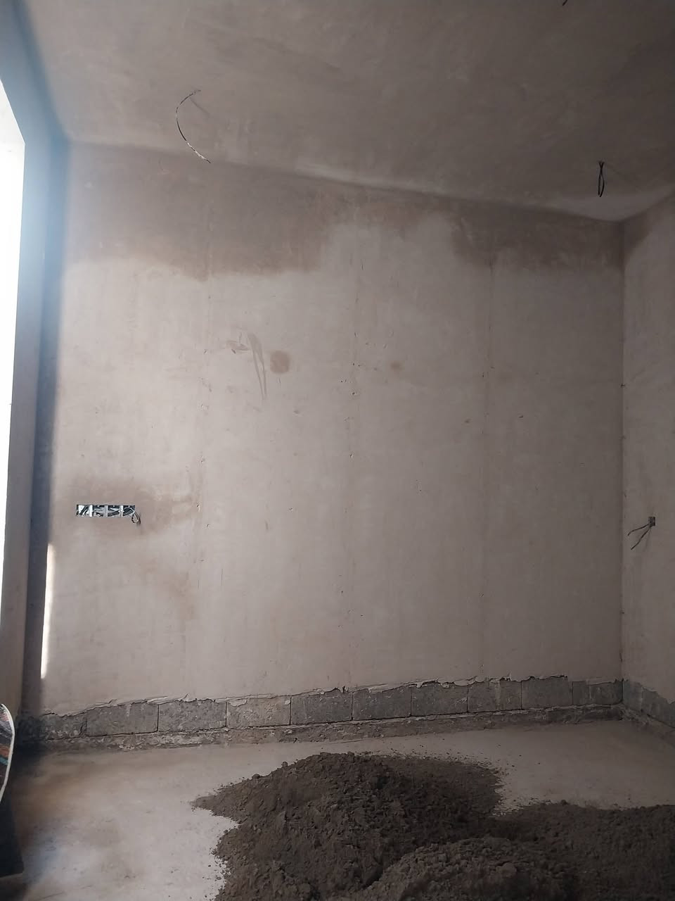 نعمل جص وبورك وسمنت شغل درجه اولى كادر كامل سرعه بالعمل مكاني بعقوبه للاستفسار اتصل بالرقم ***********
