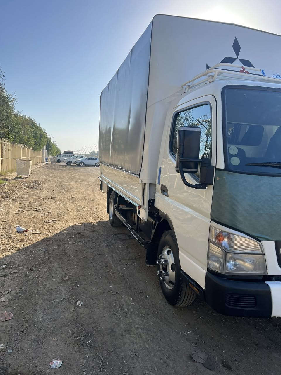 سلام عليكم للبيع كنتر 2023سياره جاهزه بيه ملاحضات خفيفه رقم بغداد                      ***********
