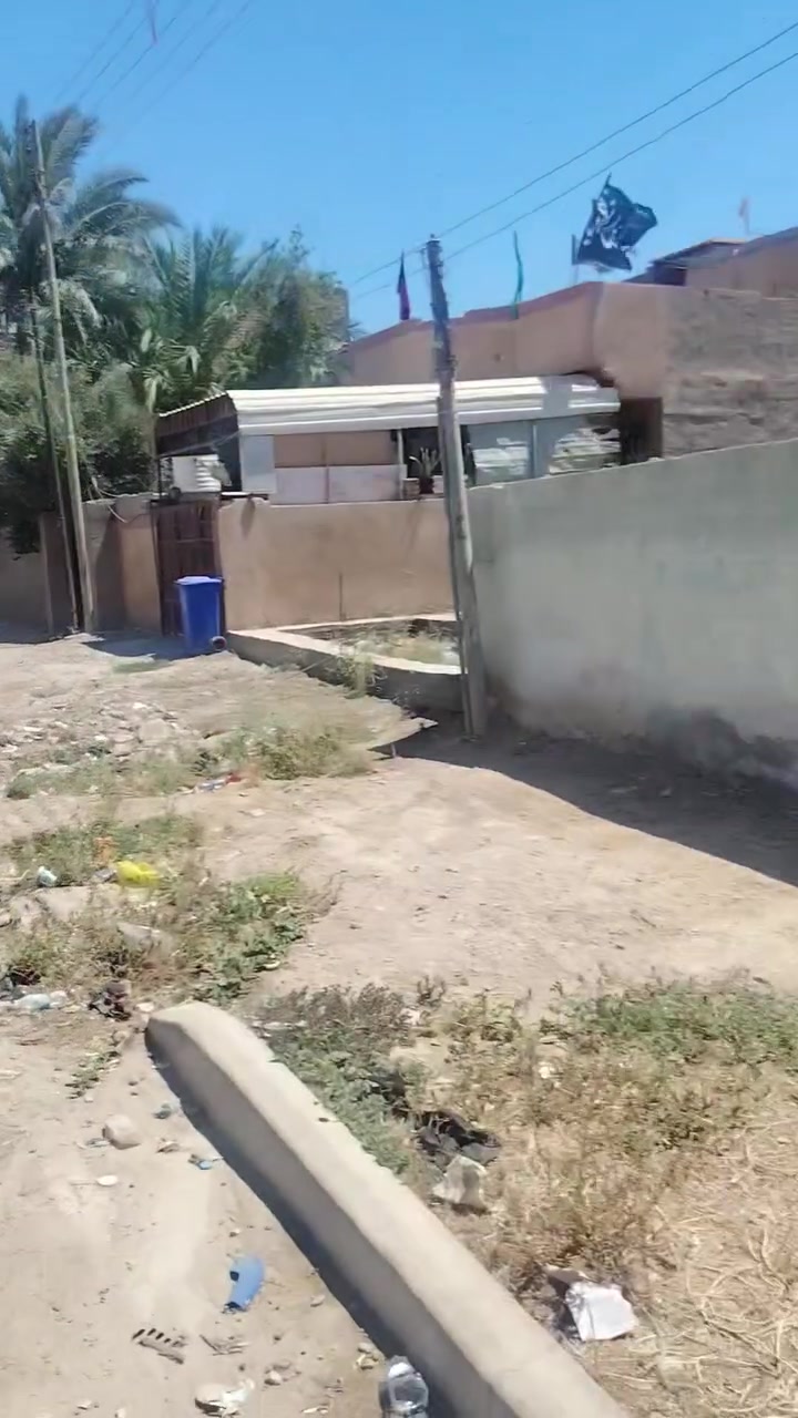 بيت للبيع في حي العسكري القديم قريبه على ثانوية الرباط مساحه 250متر اتصال ***********
***********
