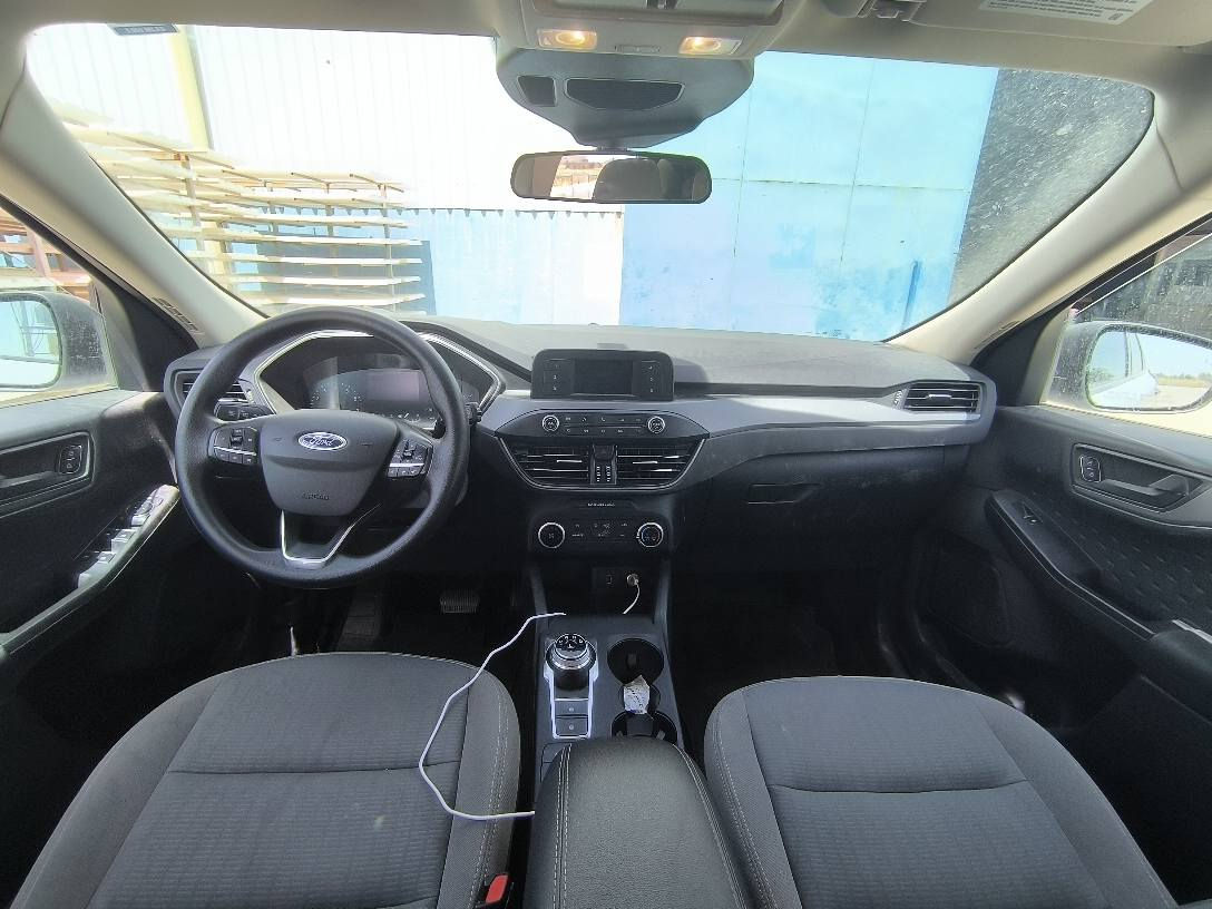 Ford escape 2020
فورد اسکیب 
مودیل ٢٠٢٠ 
ایک قتعە سبخ بێ داخلی بێ ایرباگ
69000 کیلومتر چویە 
سندوق تنێ سبخە 
مکینە ١.٥ توربویە 
١٨١ هەسپە گەلەک قەویە 
مکینە ٣ پستن
اوتو ستوپ ،رادار ،گێر ماوس ،بریک اوتو و گەلەک مواسەفاتێن دی
ترومبێل یا ل دهوکێ
  

,سعر 133 ورقە و پیچەک مجال 
تلفون *********** دهوك, العراق
