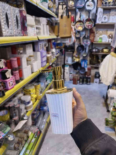 #سنترالتحافي ، توفر حافظه صابون سائل✅

الاسعار اسفل الصور⬇️

العنوان:الكندي الثانيه_ شارع جامع مقبل📍

متوفر توصيل داخل الموصل وجميع المحافظات🚗

اسيا:***********
كورك:***********
