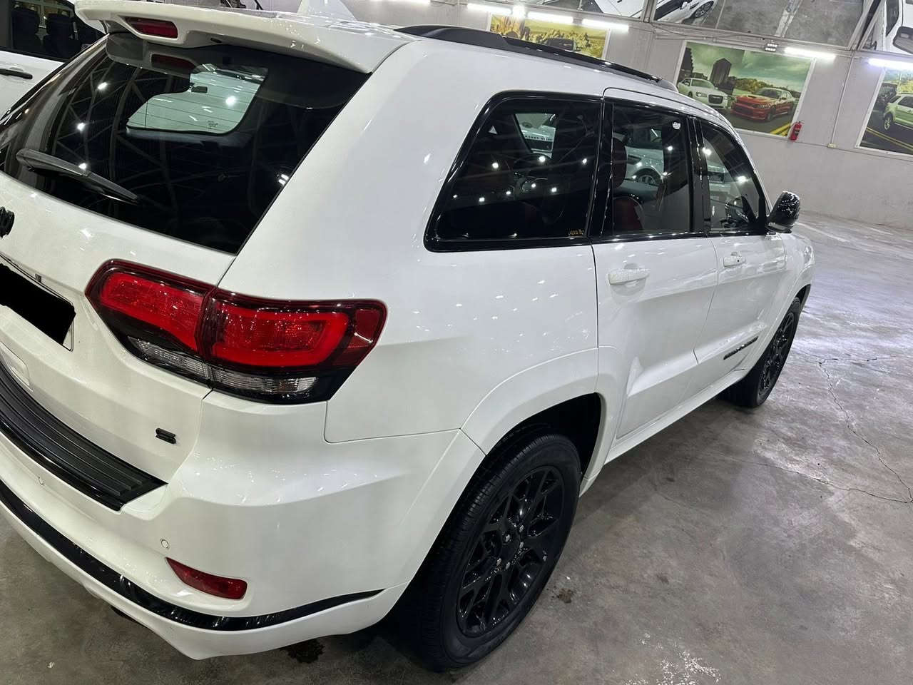 Jeep Grand Cherokee S 2021
جيب غراند شيروكي فئة S
فول مواصفات بانوراما داخل احمر 
كلين تايتل خليجي
دبل اكسل 
ماشي ٦٣،٠٠٠ ميل
شركة هارلم 
السعر ٣٧٣ ورقە
الموقع-اربيل
***********
__________________________
جێپ گراند شیرۆکی S
فول مواسەفاته پانۆراما داخیلی سۆر
کلین تایتل خەلیجی
دەبل ئەکسڵ
٦٣،٠٠٠ میل رۆیشتووە
شەریکەی هارلمە
نرخی ٣٧٣ وەرقەیە 
ناونيشان-هەولێر
***********
