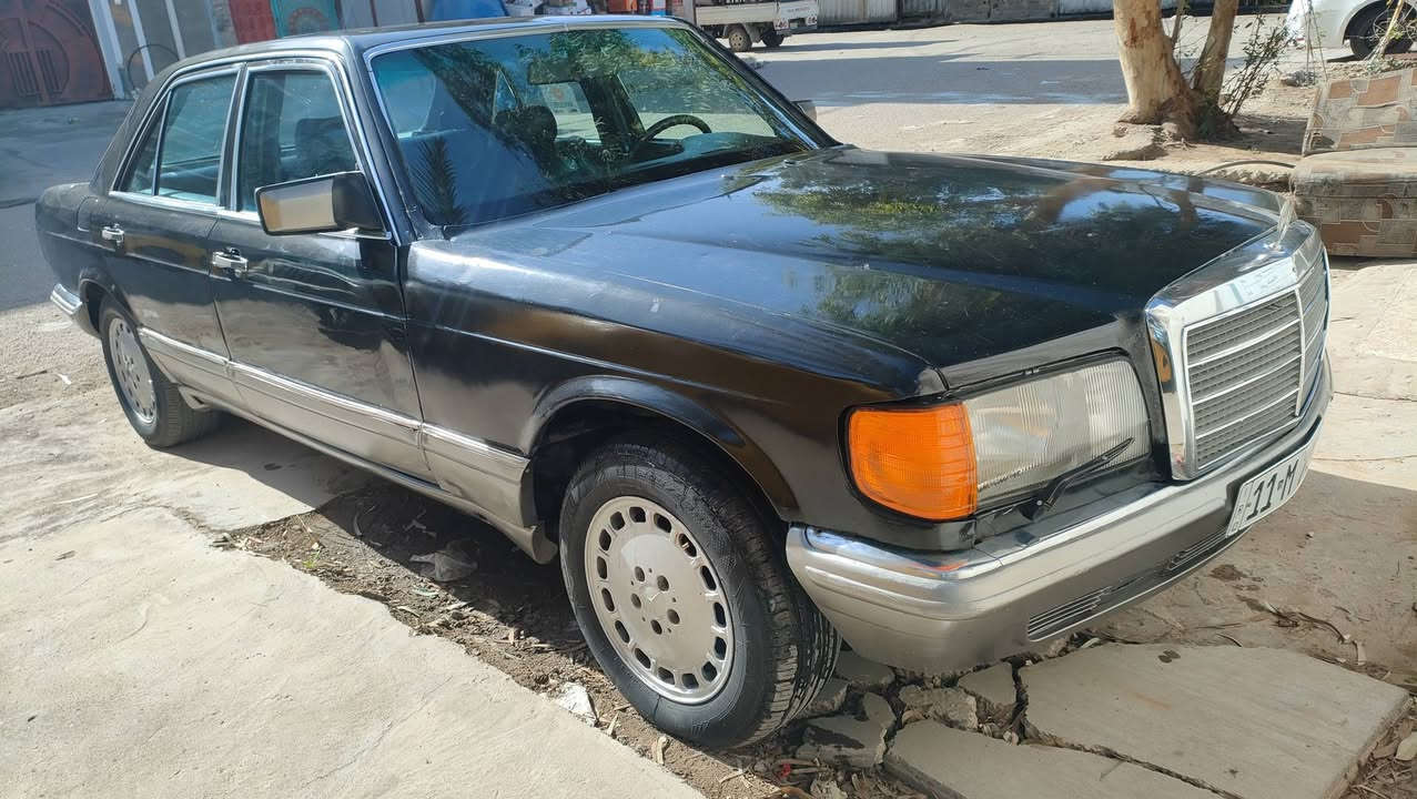 مارسدس جامبو 1986 باب قصير  رقم بغداد مشروع وطني  بسمي  رقم نكليزي جديد 
مكينه وكير 2500 vvt ديلكو مكفولات 
قواعد دبل مكفوله
جامات كهرباء شغاله 
كجات كلهن شغالات 
ضوه داخل شغال 
ماسحات زراكات شغالات 
مسجل بلوتوث شغال 
سنتر لوك شغال كله تتقفل حت البانزين والجنطه 
صدرة خير من الله حلو 
تايرات نظيفات 
باتري جديد نكرة سلف 
داخل جلد كشنات والبيبان كلش نظيف
ملاحظه 
سيارة نقصة تبريد عاطل لكن فان شغال قوي 
#سعر47وبيه مجال للشراي 
مكان سيارة بغداد حي اور 
للاستفسار ***********
