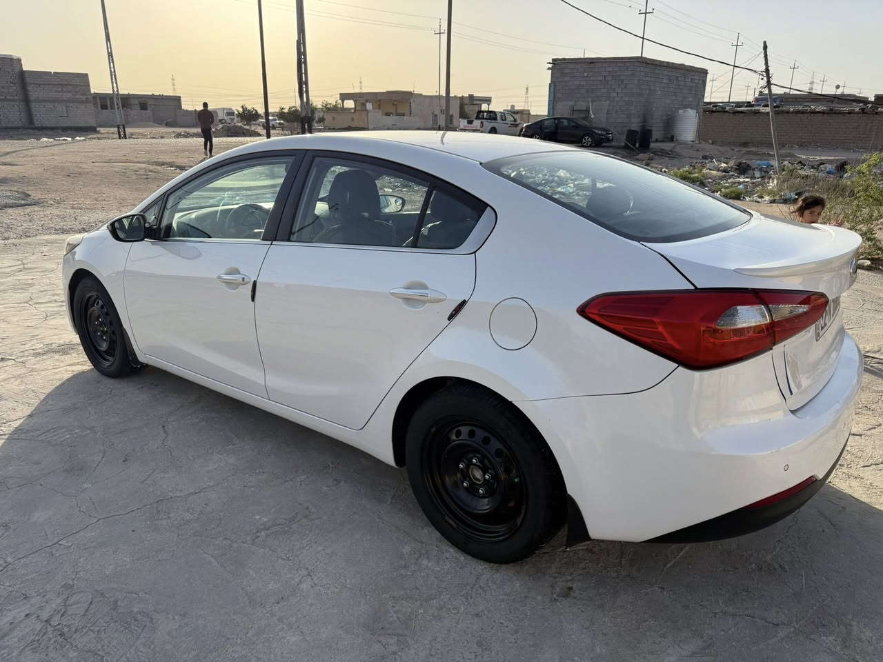 سلام عليكم كيا سيراتو 2013 خليجي كفاله عامه بارد قطعتين صغار فول مواصفات تحكم ستيرن شفتات سلايت ماشيه 161 جديده سياره مكاني بصره رقم هاتف *********** رايدها 125ورقه
