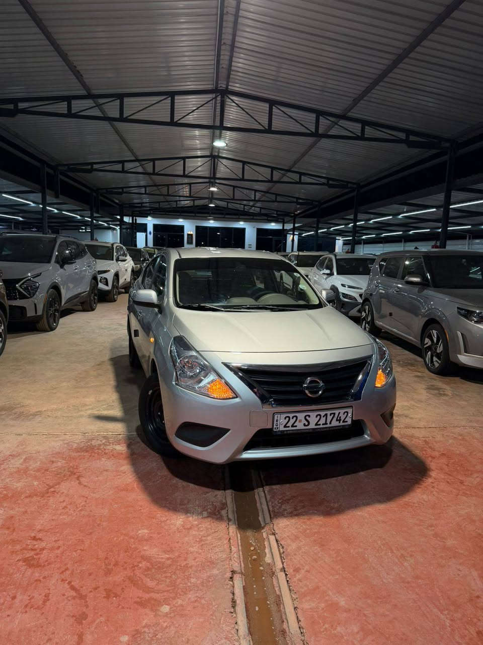 السلام عليكم
نيسان سني 
موديل 2024
بليته زركه
سياره استلم شركه والنضافه شوف العين 
مواضفاته معروفه 
رقم أربيل 
(تحويل وكاله ) موجود 
بيه بارد جالمغ خلفي فقط 
سعر السياره 
(123) وبيه مجال 
اي استفسار الإتصال 
***********
