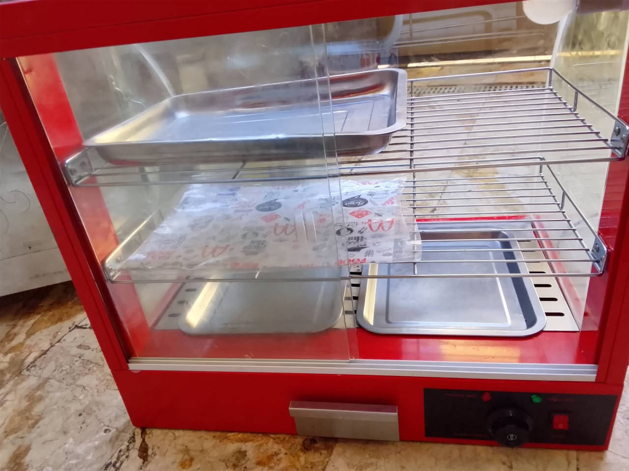 السلام عليكم
كرل بركر + حماية صينيتين + فرن 
للامانة استعمال اسبوعين بس جدا قليل + نضاف بشكل 
للبيع ب350 والفرن هدية وياهن اذا وحدهن   
الحماية 175 بيهة مجال 
الكرل 165 بي مجال 
للتواصل خاص اتصال او واتس اب *********** مكاني كربلاء
