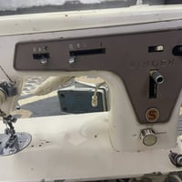 مكينه خياطه سينجير ياباني شغاله تخبل رايدها ب٧٥وبيها مجال مكاني حي اور...