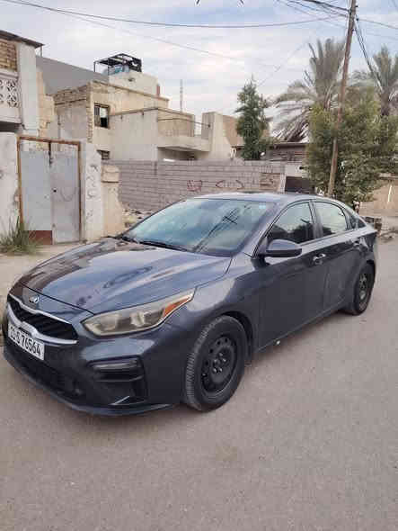 كيا فورتي 2020 كير عادي 7 نمار مكينة 2000دوش تدفائة بل كشنات  سيارة مال جناي حلو ونظيفة... ضرار الباب السائق والباب الخالفي بدون دواخل بجم كاباس...
شاري يانتصل***********
