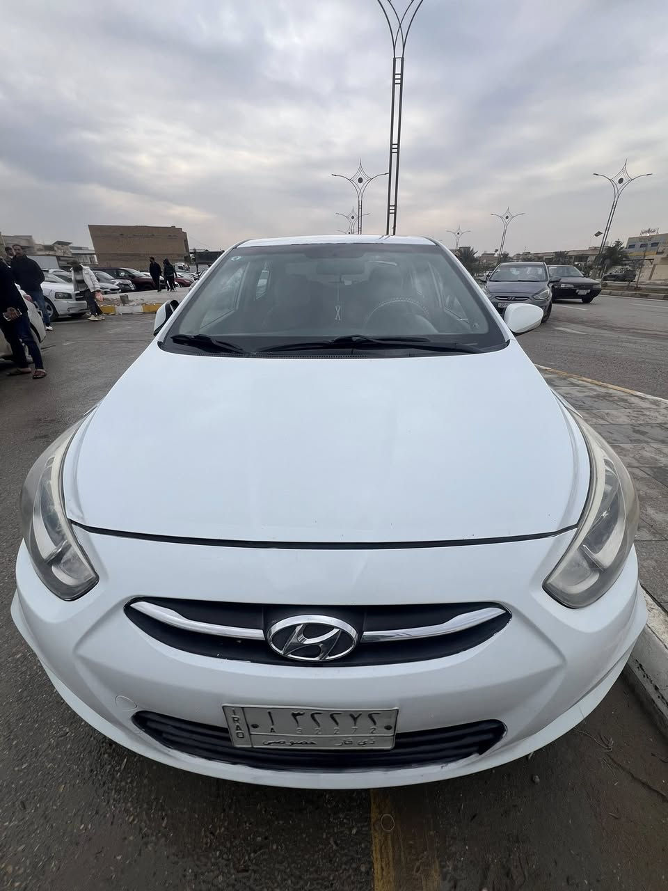 السلام عليكم :- اكسنت موديل 15 خليجي فول مواصفات للأخير السياره ماشيه (170) الف السياره كفاله عامه بيهه فقط  بارد بالبنيد بحدود اصبع واحد وبارد بالباب مال السايق السياره باسمي سنويه (2029) رقم ذي قار السياره دينار م تصرف عليهه 
السعر / 102 وبيهه مجال 
اتصل وبيك خير وتدلل ✅
موبايل/ ***********
